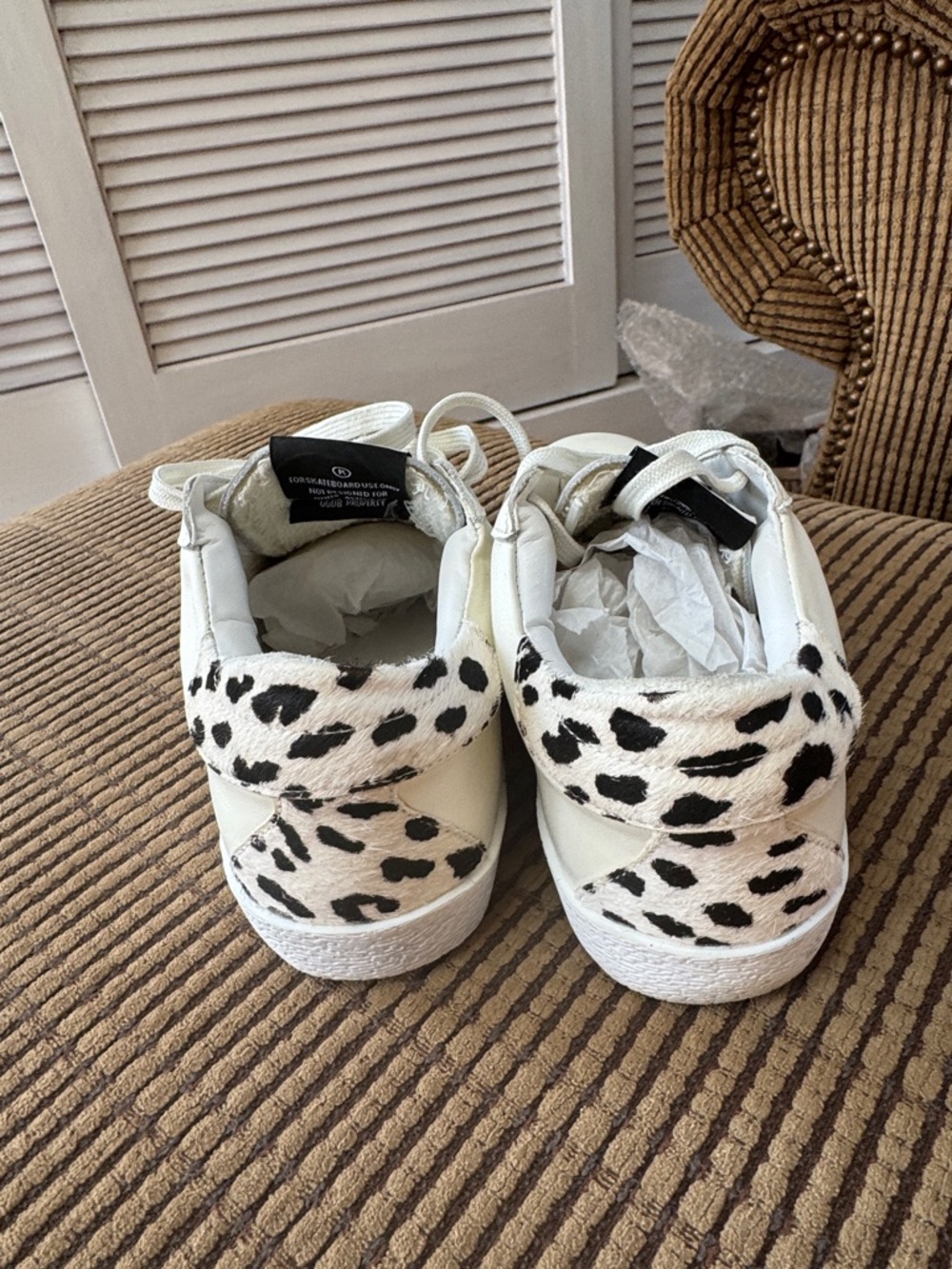 Golden Goose Cream Sneakers with Silver Star and Leopard Heel Accent - Picture 3 of 5